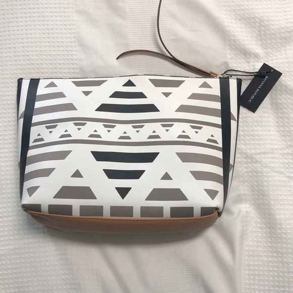 Banana Republic tote - Picture 2 of 4